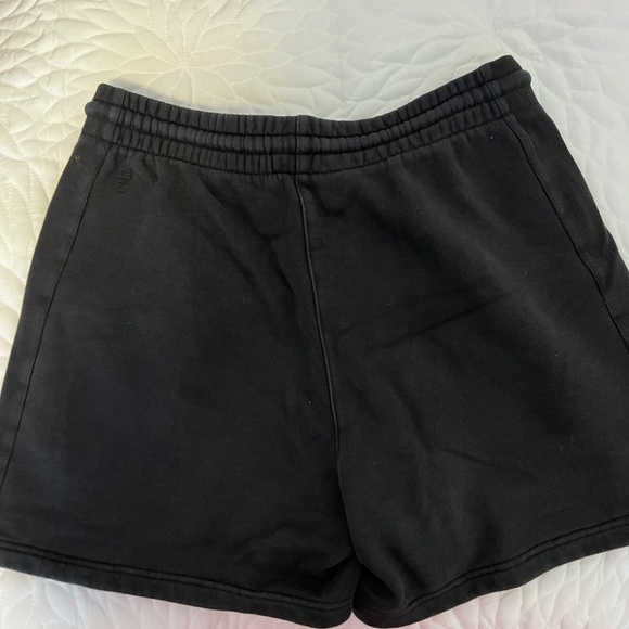 Aritzia Sweat Short - Picture 3 of 4